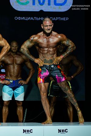 MAN'S PHYSIQUE +179